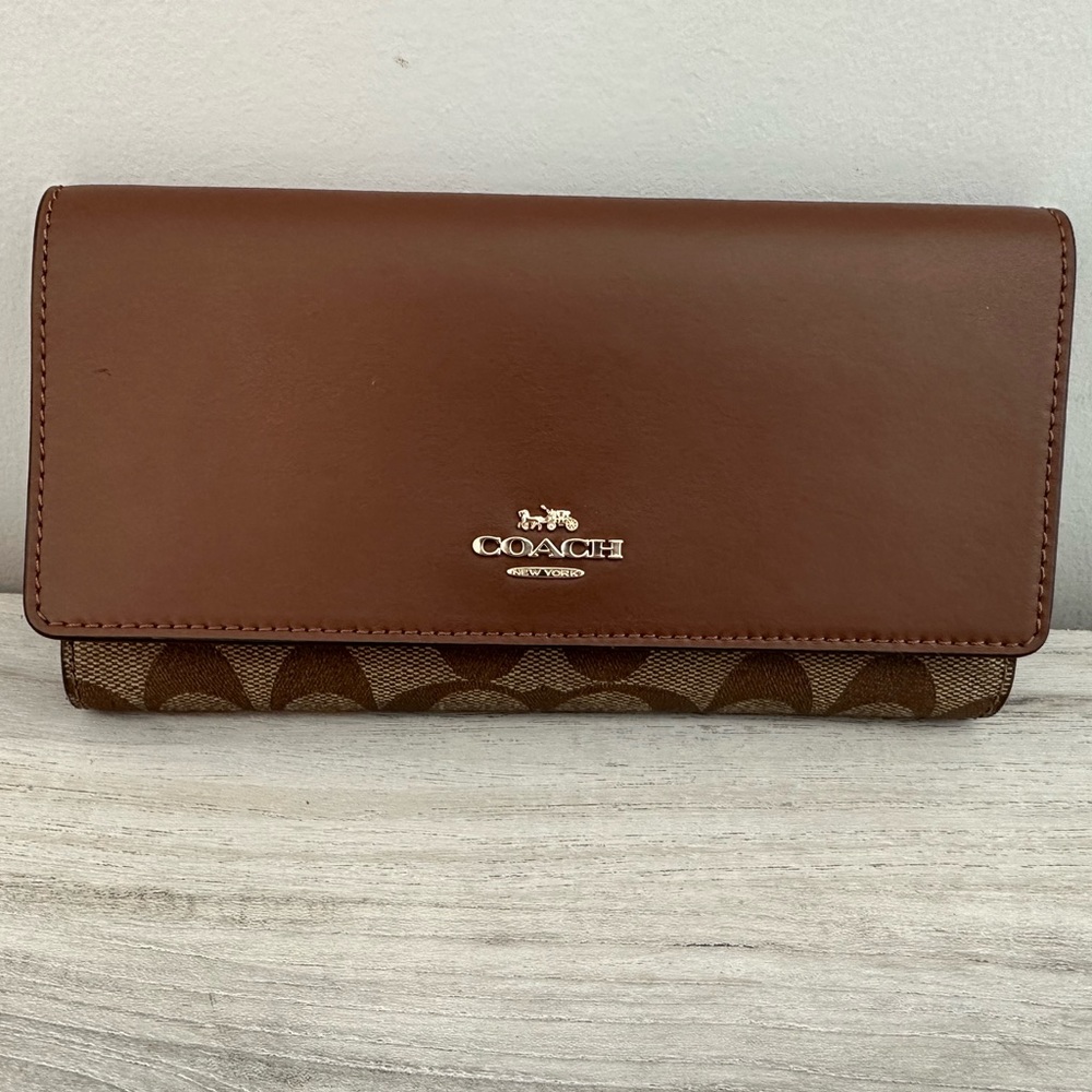 NWT Coach Tri-fold wallet C5966